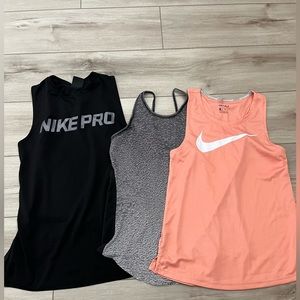 Womens Nike tank top bundle size x-small